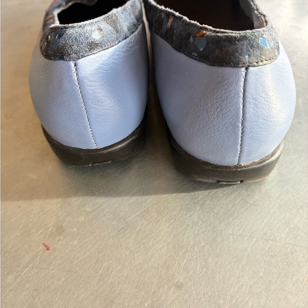 Bellini Women's Ornate Blue Suede Loafers SZ 7 - Picture 6 of 12